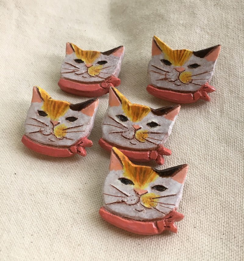 Mikuri cat brooch - 胸针 - 陶 咖啡色