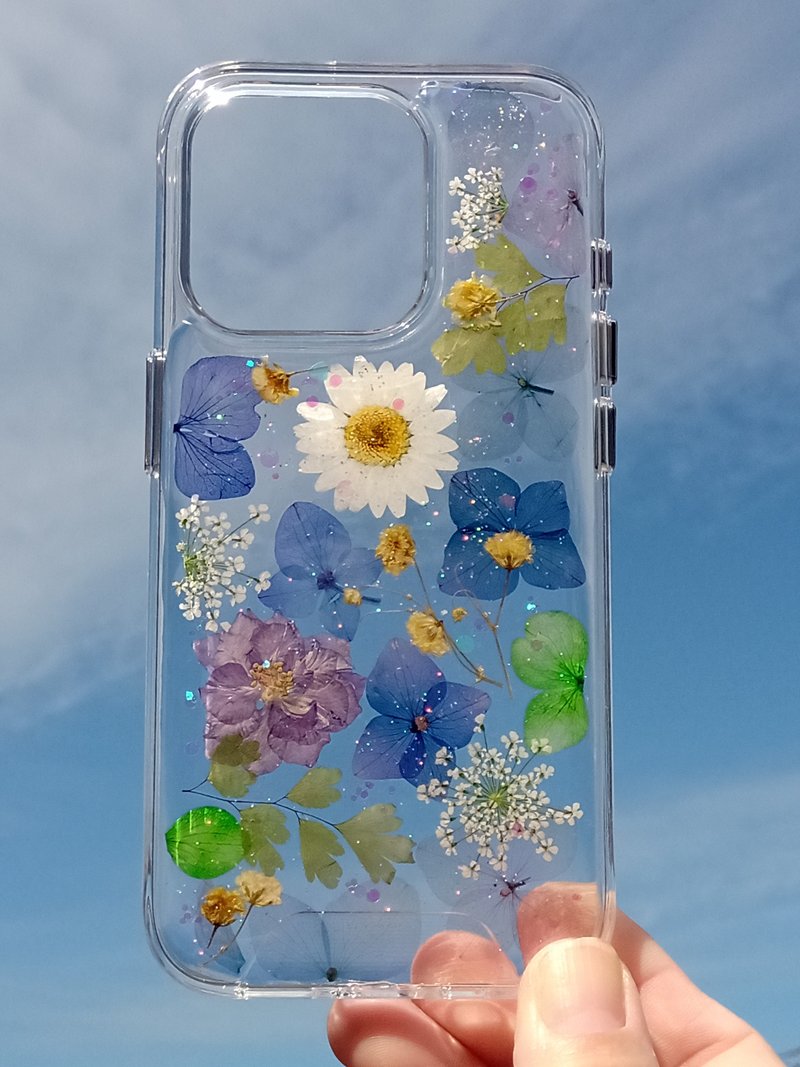 手作押花手机保护壳| iPhone 15 Pro | 浪漫紫色款 - 手机壳/手机套 - 塑料 多色