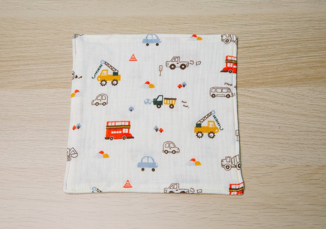 大车小车 正方形手帕/幼儿园手帕夹/儿童手帕/口水巾/手作手帕 - 围嘴/口水巾 - 棉 多色
