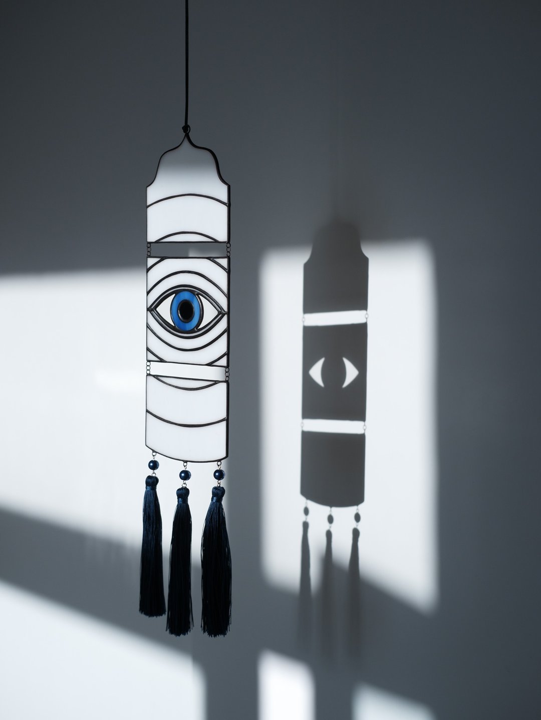White Stained Glass Eye Suncatcher - 墙贴/壁贴 - 玻璃 白色