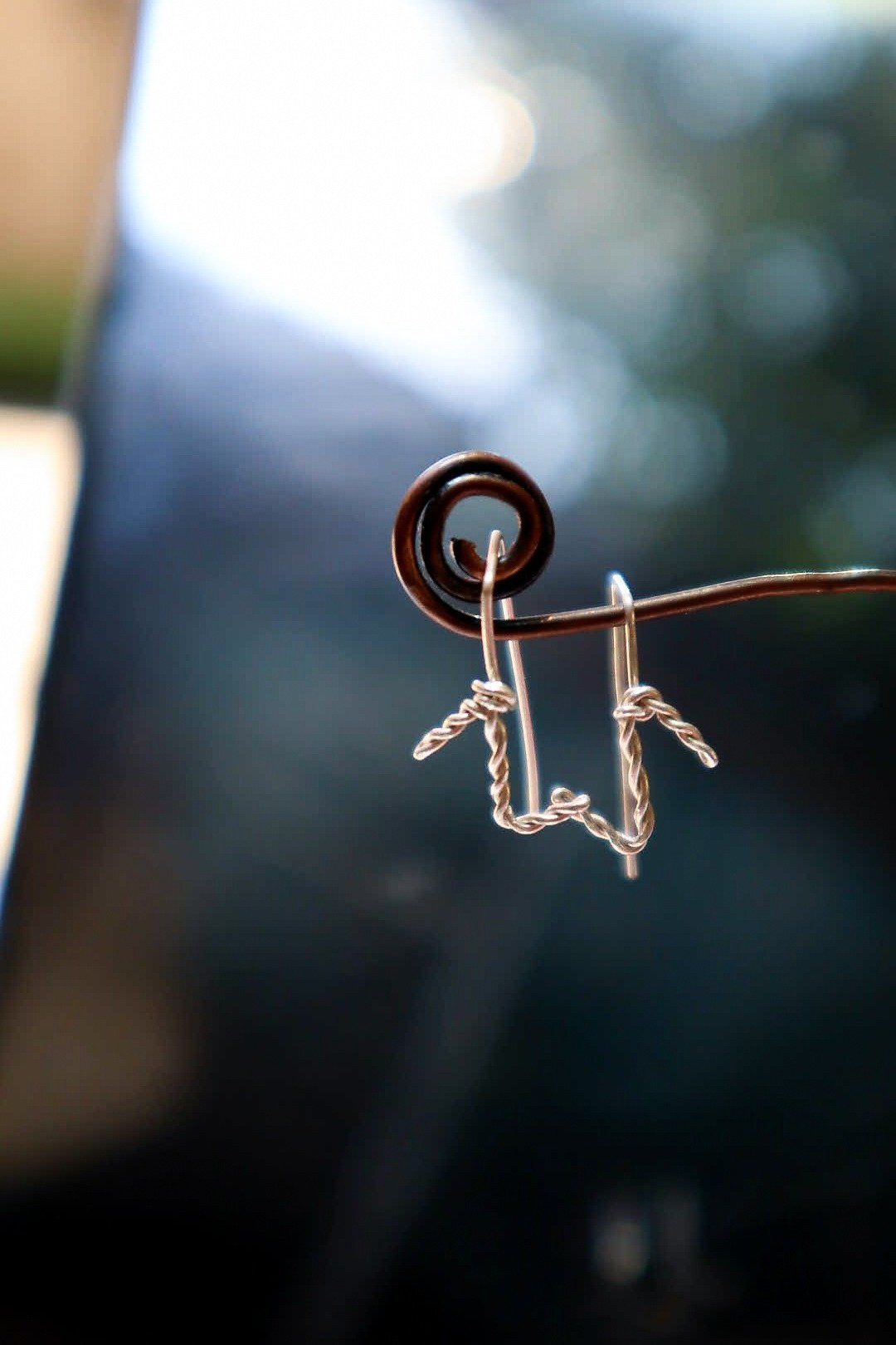 EIHWAZ = Y in Eng / Rune of Self-Protection / Minimal silver handmade earrings - 耳环/耳夹 - 银 银色