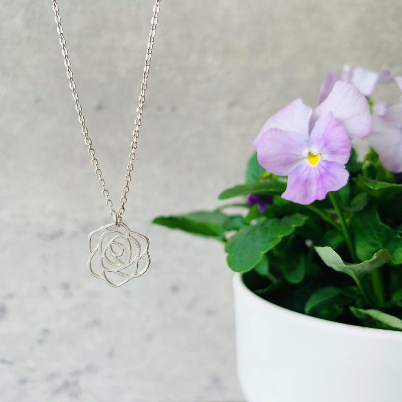 925纯银 / 美丽如妳 • 玫瑰花项链 - 锁骨链 - 纯银 银色