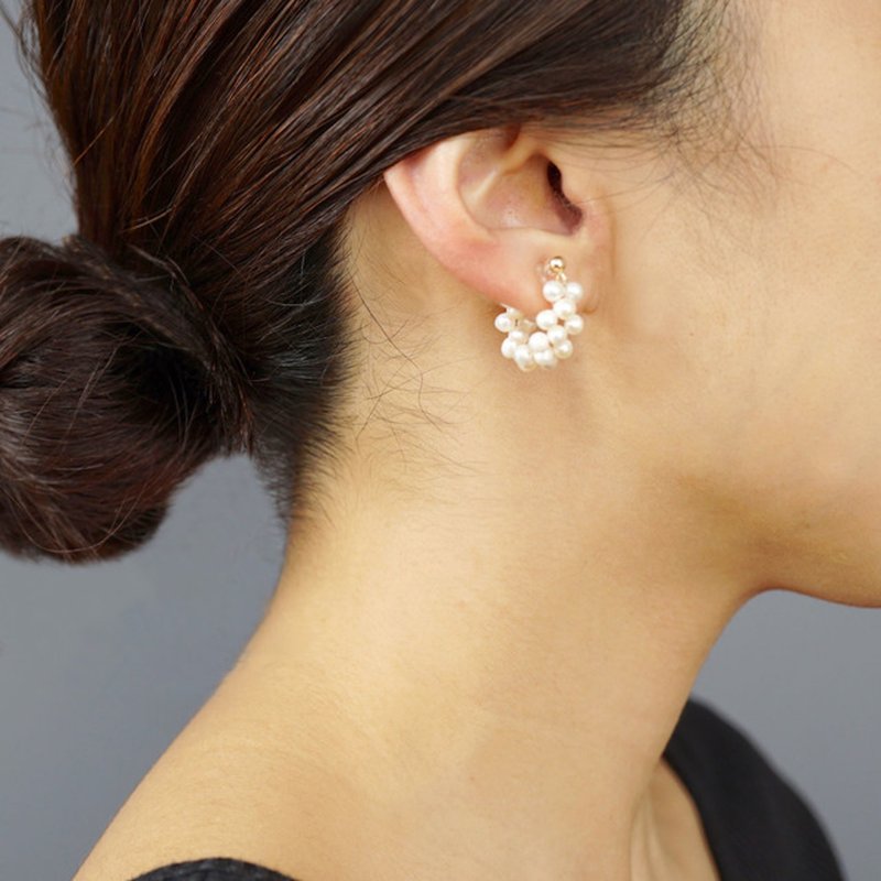 14kgf Pearl Arch Earrings - 耳环/耳夹 - 其他金属 白色