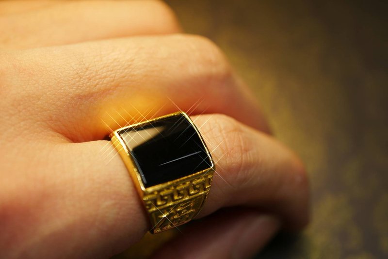黄金戒指-黑锆石方戒-男戒 - 戒指 - 24k 金 金色