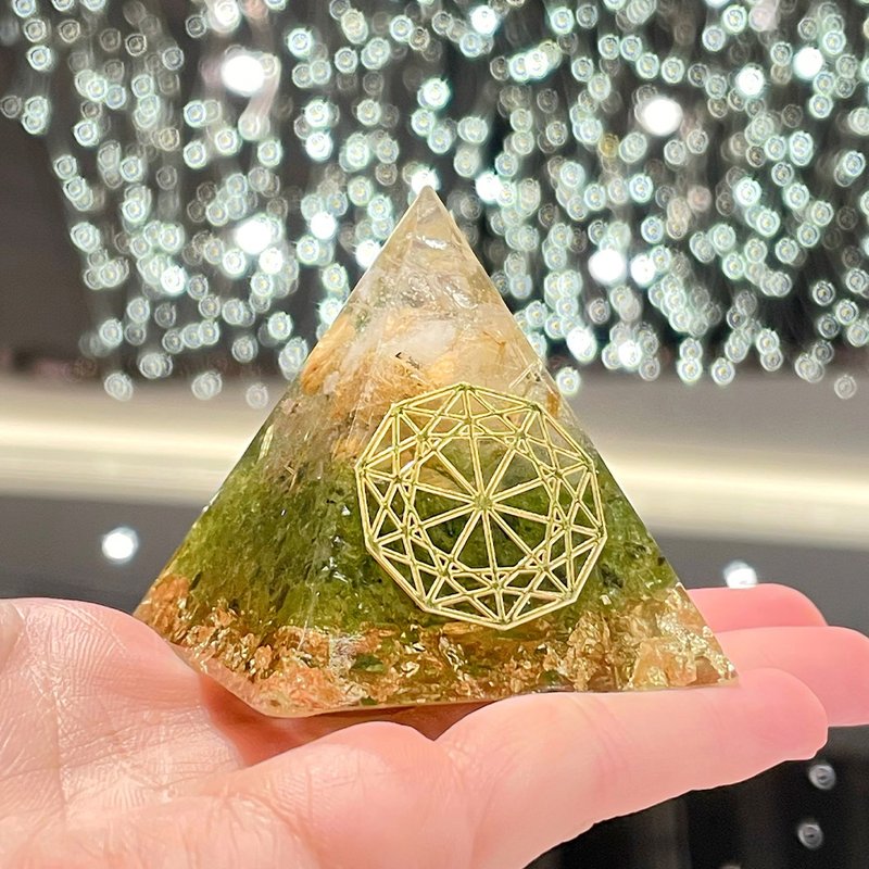 【白水晶+金发晶+橄榄石】奥根能量塔Orgonite (6cm/5cm/4cm) - 摆饰 - 水晶 
