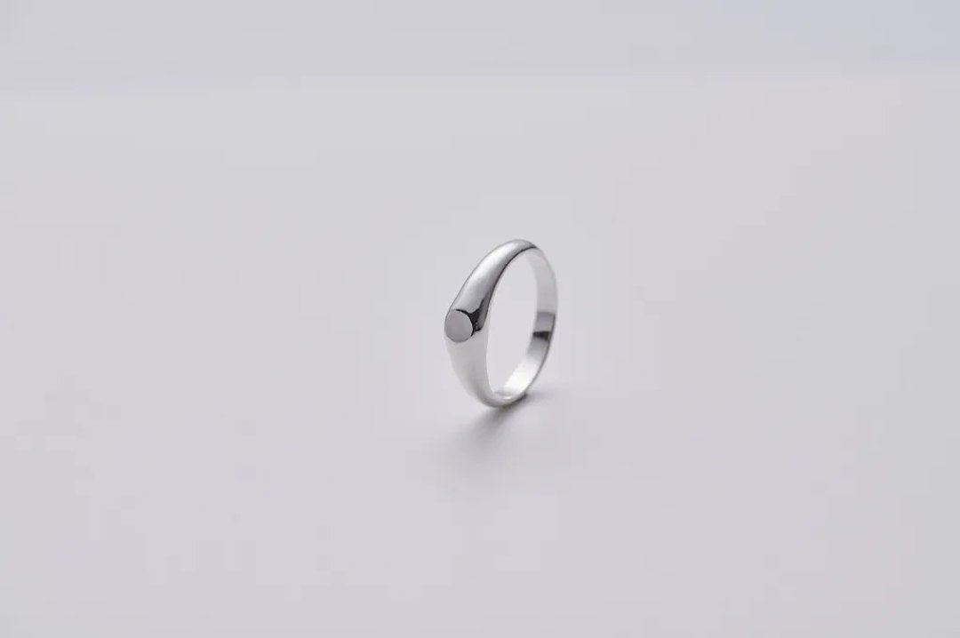 Mini Shield Ring - 戒指 - 纯银 