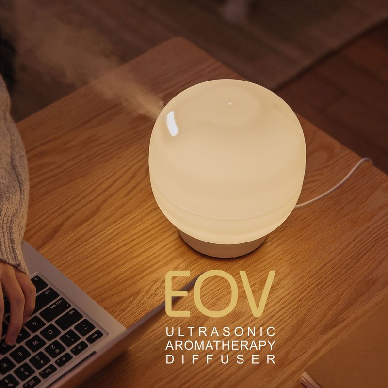 EOV - 香氛超声波加湿器连 LED 桌灯 | 空间保持滋润保湿舒适感 - 香薰/精油/线香 - 塑料 白色