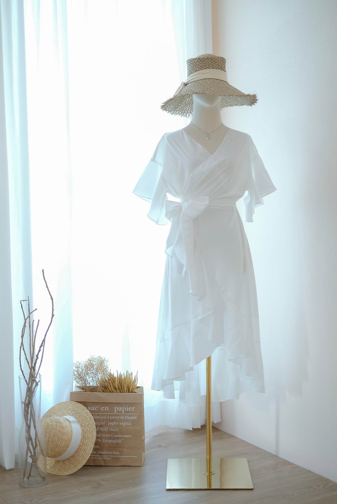 奶白色洋装，适合参加派对、日常穿搭或海边度假 - 洋装/连衣裙 - 聚酯纤维 白色