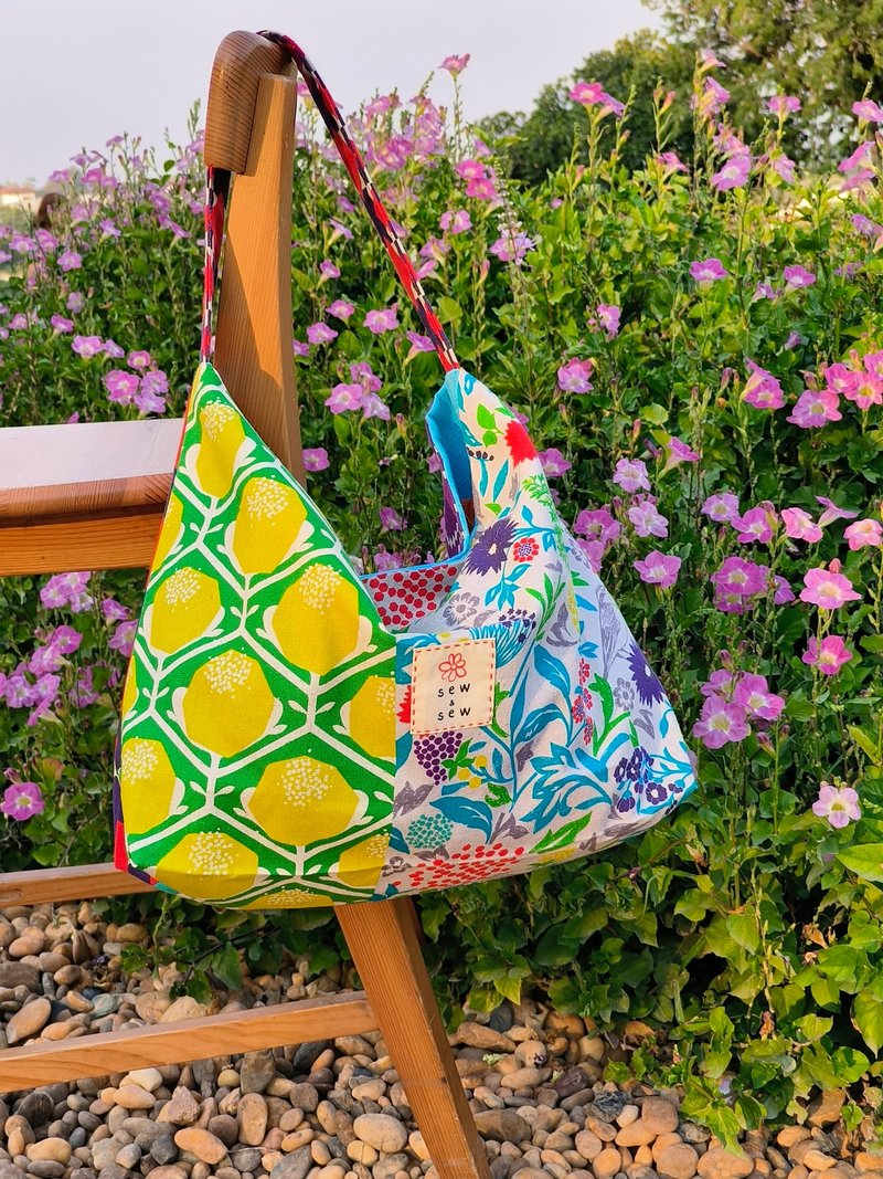 花朵印花日式棉布双面包 (双面均可使用) - 手提包/手提袋 - 棉．麻 多色