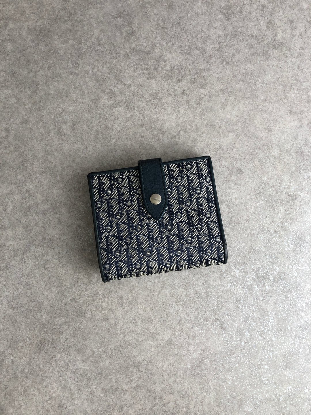 【日本直送 名牌中古包】Christian Dior クリスチャン ディオール 缇花纹 托特包 钱包 经典海军蓝 缇花纹 两折式钱包 - 皮夹/钱包 - 棉 蓝色