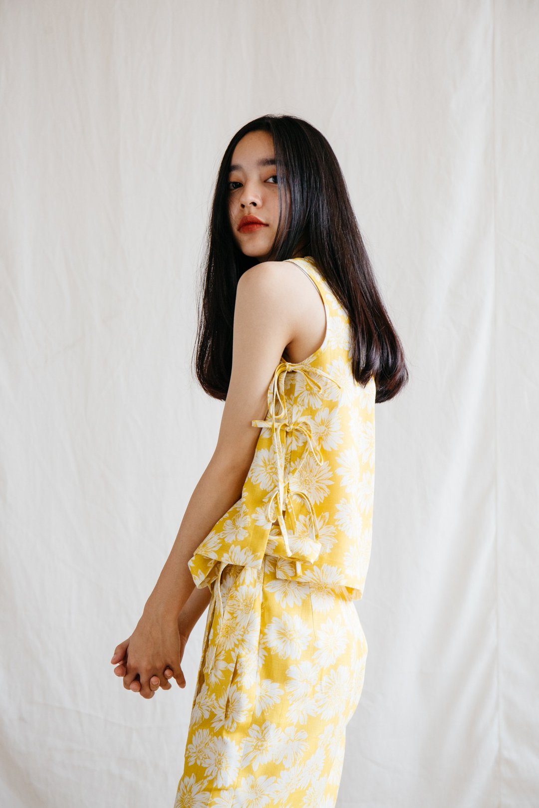 Tie Side Camisole Top in Yellow Blossom (Limited) - 女装背心 - 棉 黄色