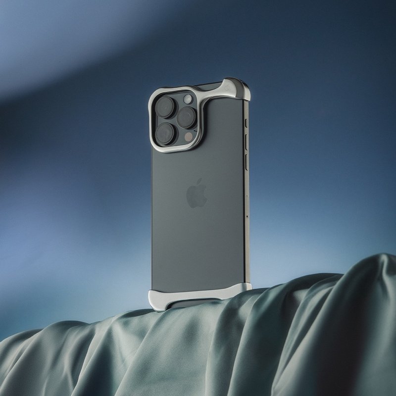 ARC | Arc Pulse iPhone 16 Pro 手机壳 镜面银 - 手机壳/手机套 - 铝合金 银色