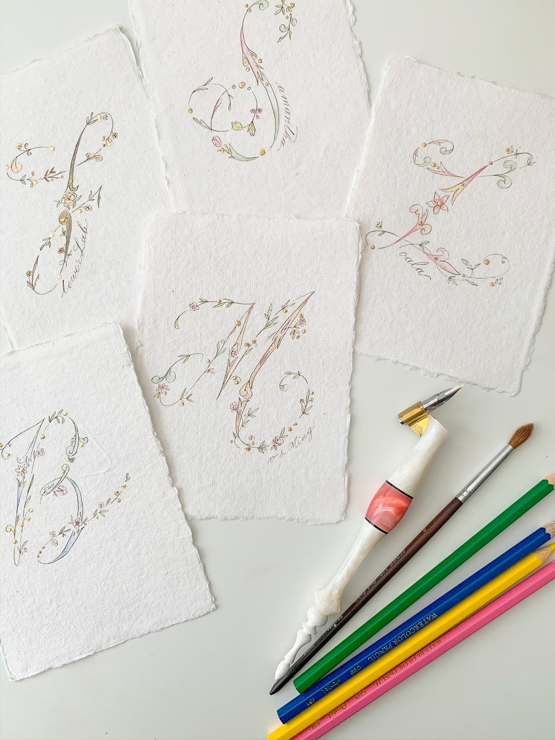 客制化 花系 点金 英文书法 字母画 连画框 特别 礼物 生日 - 海报/装饰画/版画 - 纸 白色