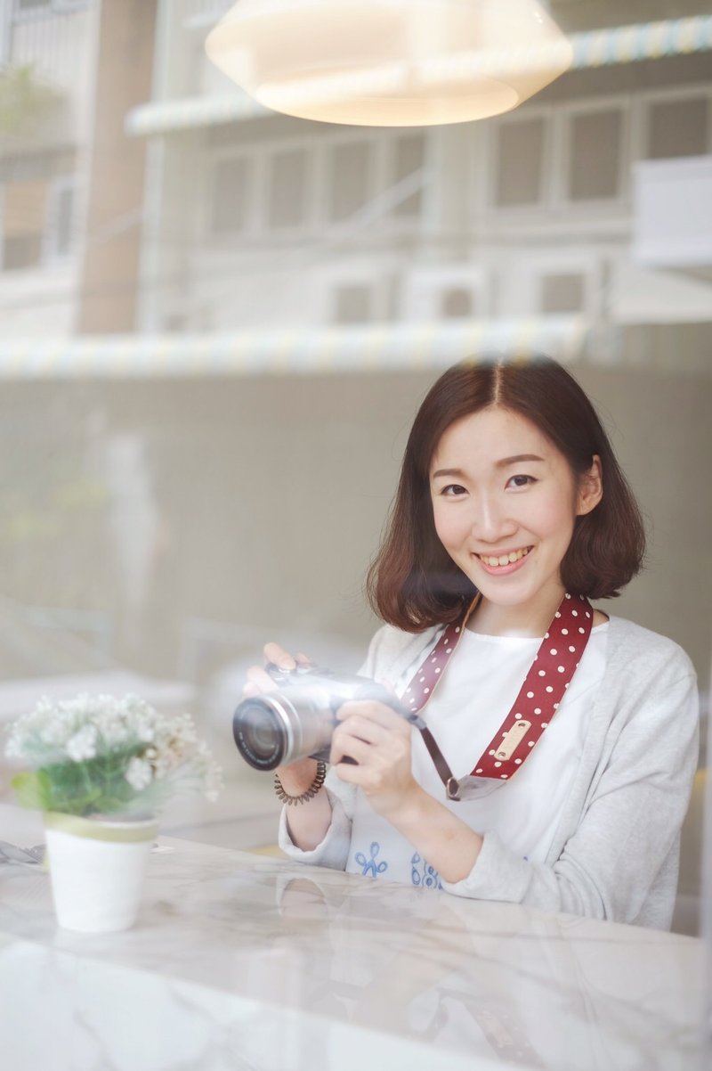 Dark Red Polkadot Mirrorless or DSLR Camera Strap - 相机 - 棉．麻 红色
