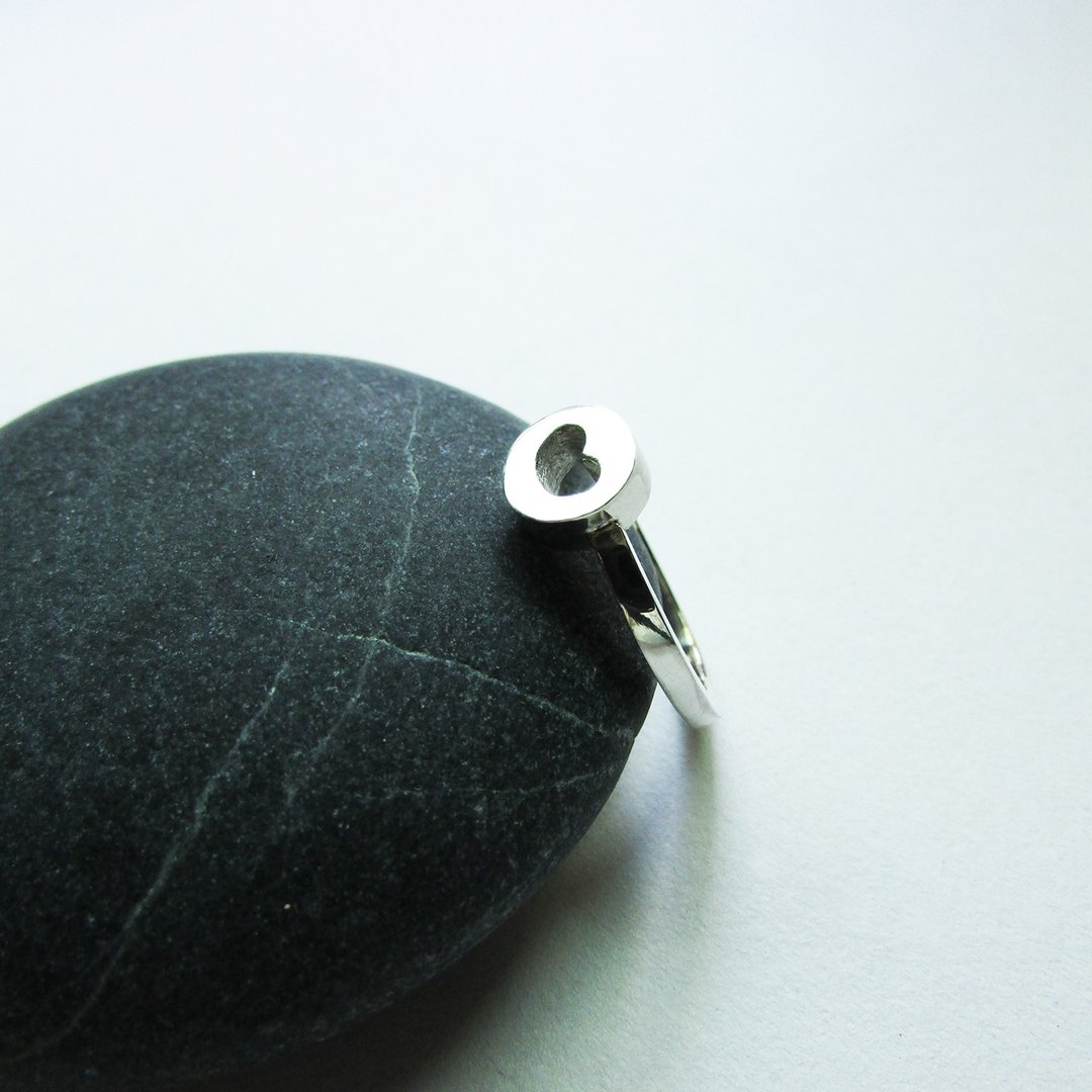 round heart ring_圆心戒指 | 925银 限量 设计师手做 包邮 爱心 - 戒指 - 银 银色