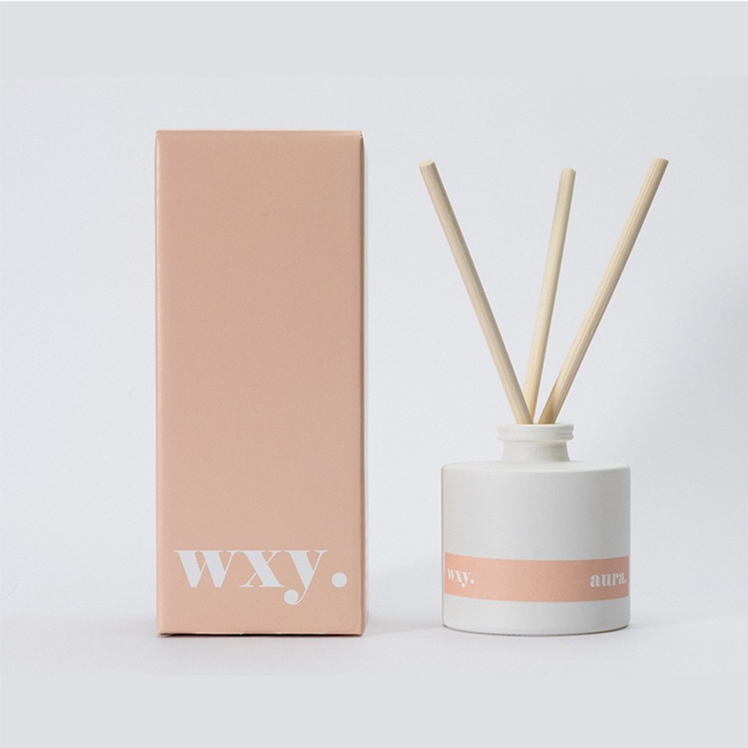 【英国 wxy】经典扩香- aura.云杉 & 琥珀绒 /100ml - 香薰/精油/线香 - 玻璃 粉红色