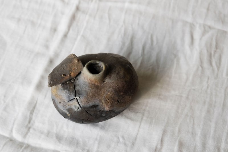 熏烧手捏小瓶 - 花瓶/陶器 - 陶 黑色