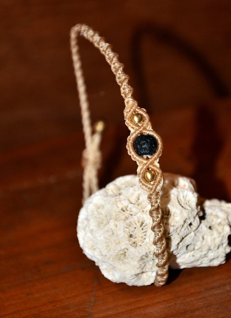 织途-天然火山石花边编织手环 - 手链/手环 - 宝石 金色