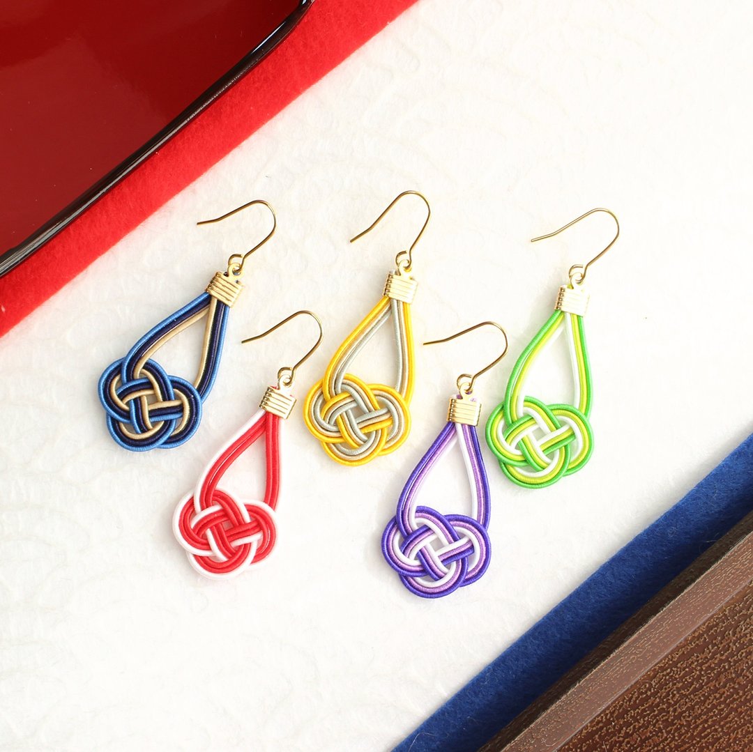japanese style pierce earring / mizuhiki / japan / accessory / compact / simple - 耳环/耳夹 - 丝．绢 多色