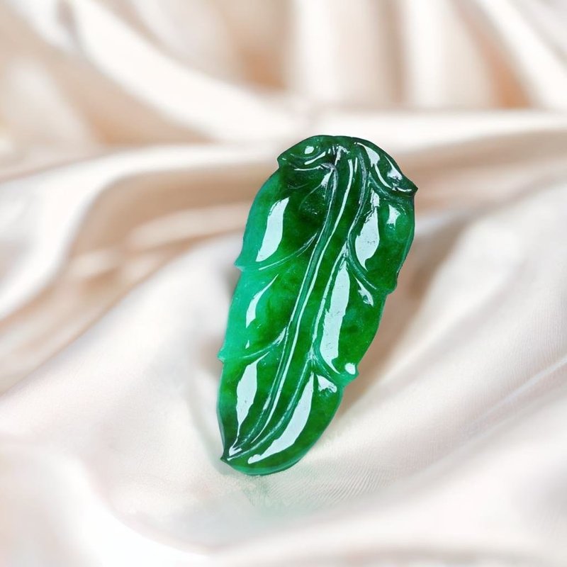 老坑辣绿翡翠叶子 | 天然缅甸玉翡翠A货 | 送礼 - 项链 - 玉石 绿色