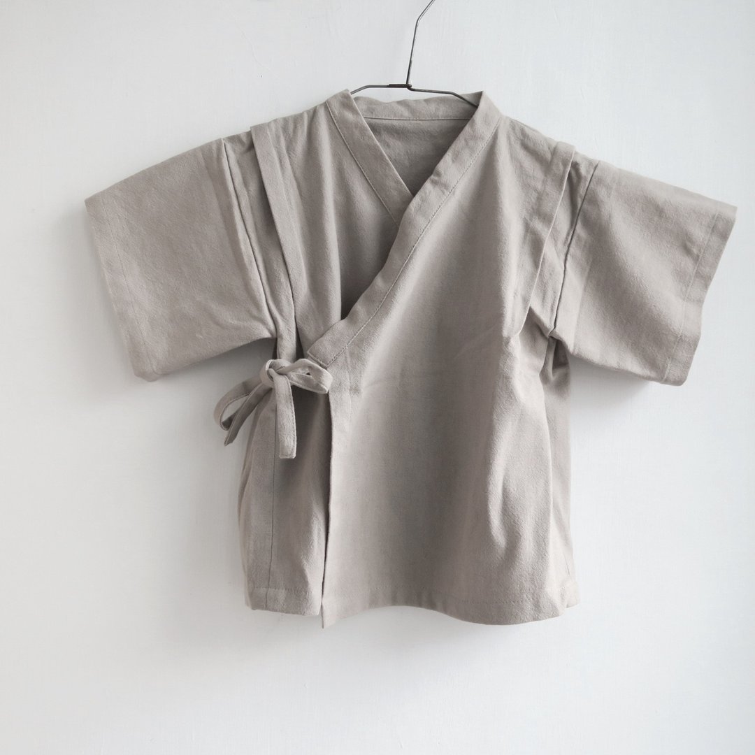 福利品 | 成长过渡调整型绑带日式甚平儿童上衣  | 棉麻 | 秋香灰 - 其他 - 棉 卡其色