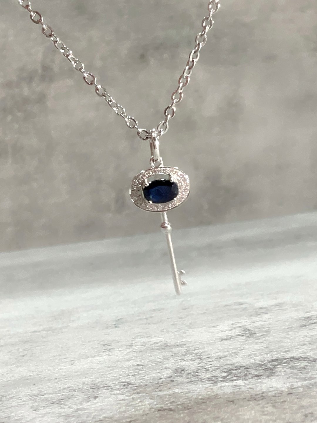 蓝宝石吊坠 天然刚玉 南非钻石 14K K585 天然宝石 钥匙项链 - 项链 - 宝石 