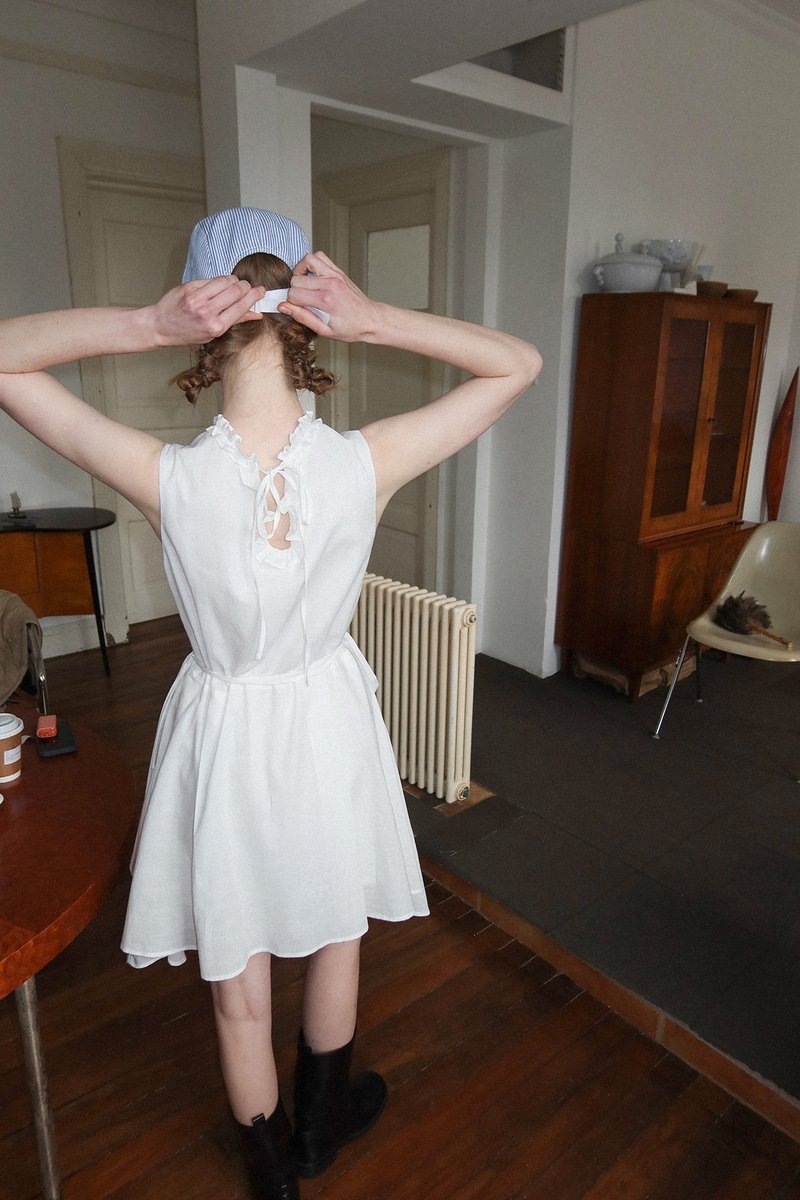 住进夏天的灵魂里 抽褶花边不规则连身裙 - 洋装/连衣裙 - 其他材质 多色