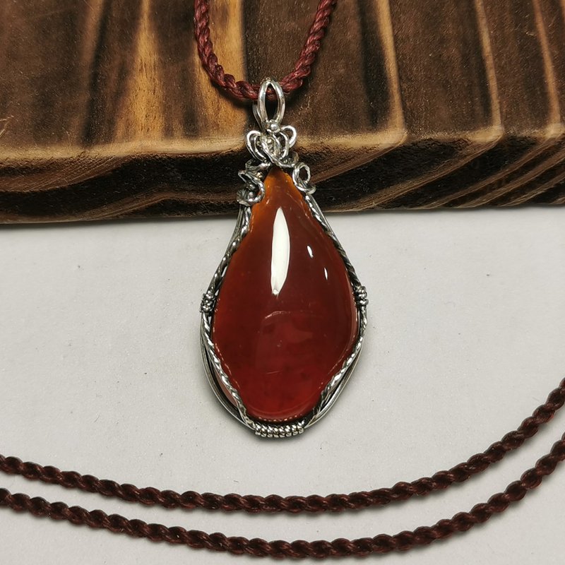 石榴石-纯银编设计坠/搭配防水蜡线项链 - 项链 - 半宝石 红色