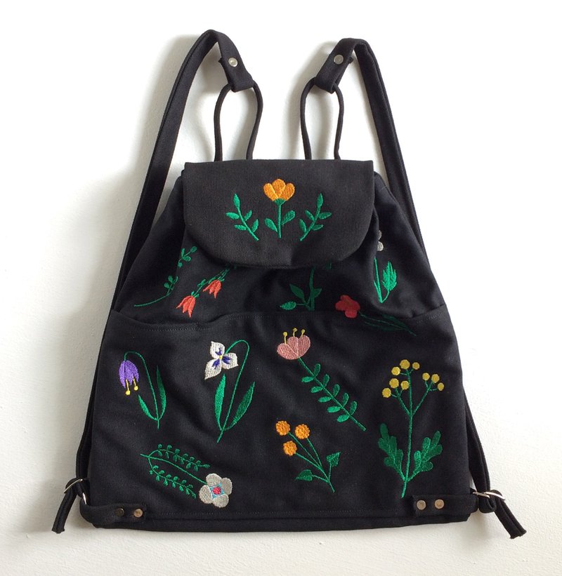 Wildflower Canvas Backpack - 后背包/双肩包 - 绣线 
