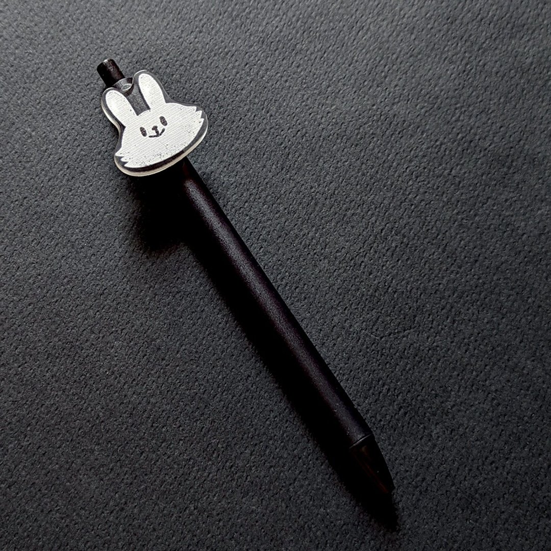 Rabbit black pen - 圆珠笔/中性笔 - 塑料 黑色