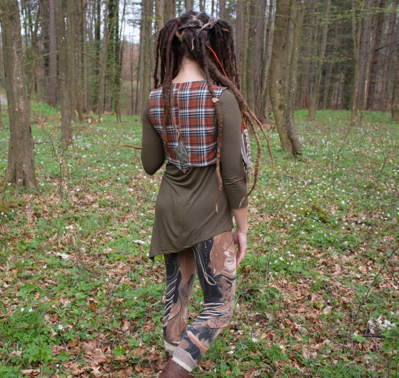 绿色与棕色女士短版背心，森林精灵节庆服饰 - 女装背心 - 其他材质 绿色
