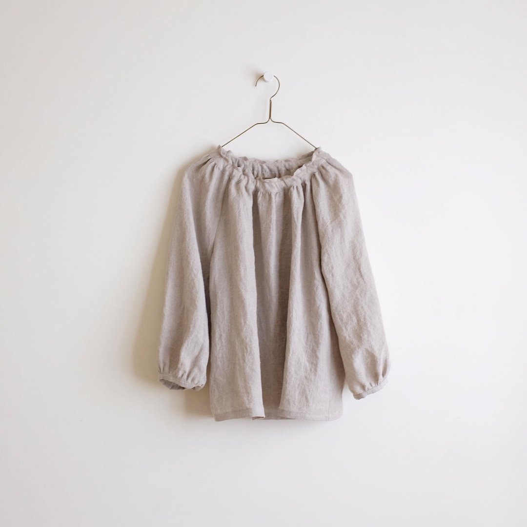 日常手作服  亚麻色泡泡袖松紧罩衫 水洗亚麻 - 女装上衣 - 棉．麻 卡其色