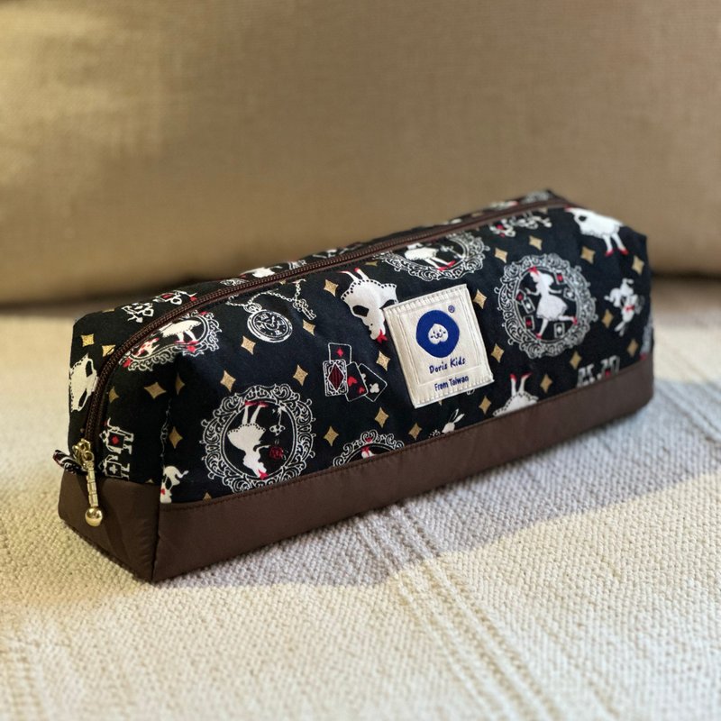 可可爱丽丝Chocolate Alice笔袋 化妆包 工具袋 杂物收纳小包 - 化妆包/杂物包 - 防水材质 咖啡色