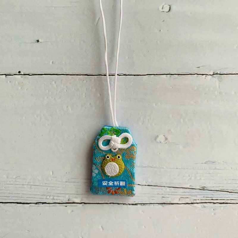 日本御守 青蛙款式 平安归来 - 挂绳/吊绳 - 其他人造纤维 