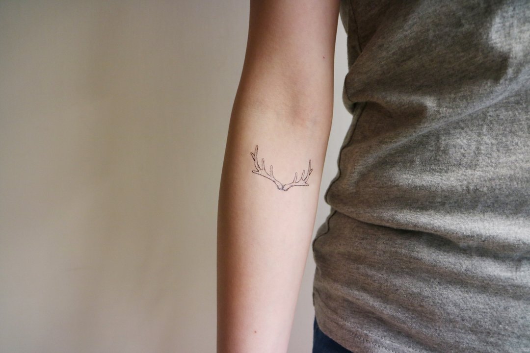 Deerhorn design / 鹿角 刺青 纹身贴纸 2入 鹿角 素描 手绘 - 纹身贴 - 纸 黑色