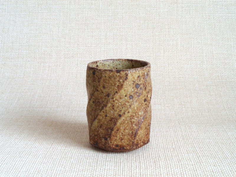 八角汤のみ 螺旋纹样b - 茶具/茶杯 - 陶 咖啡色