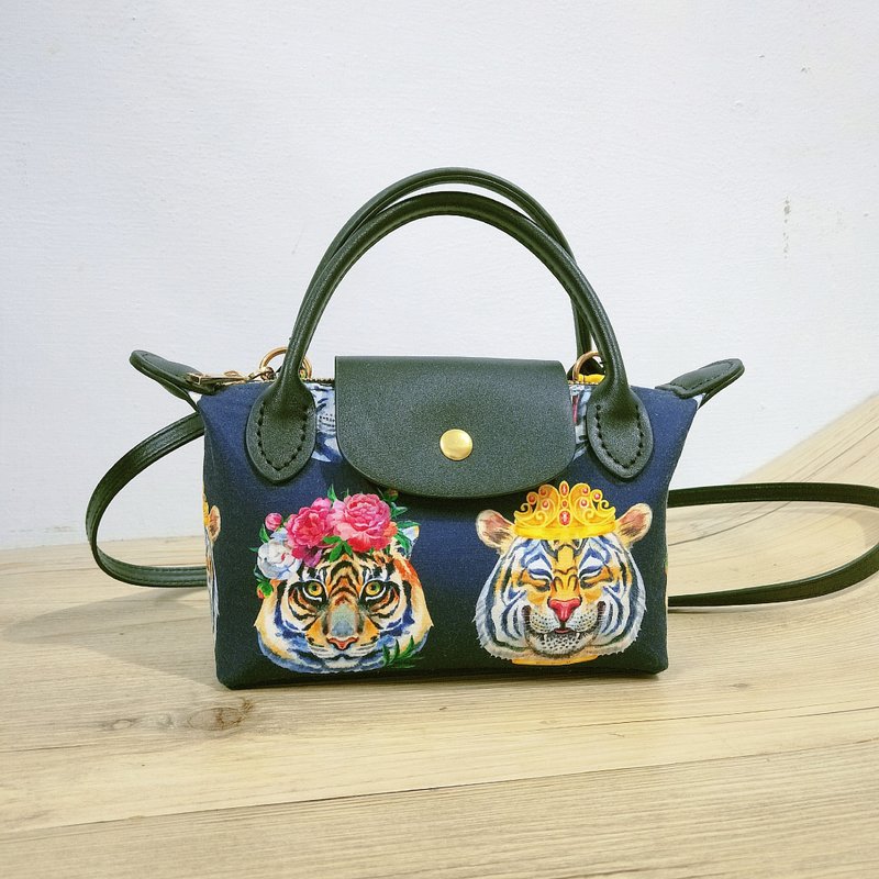 装扮虎头/老虎mini水饺包.小包.小废包.斜背包.侧背包 - 侧背包/斜挎包 - 其他材质 