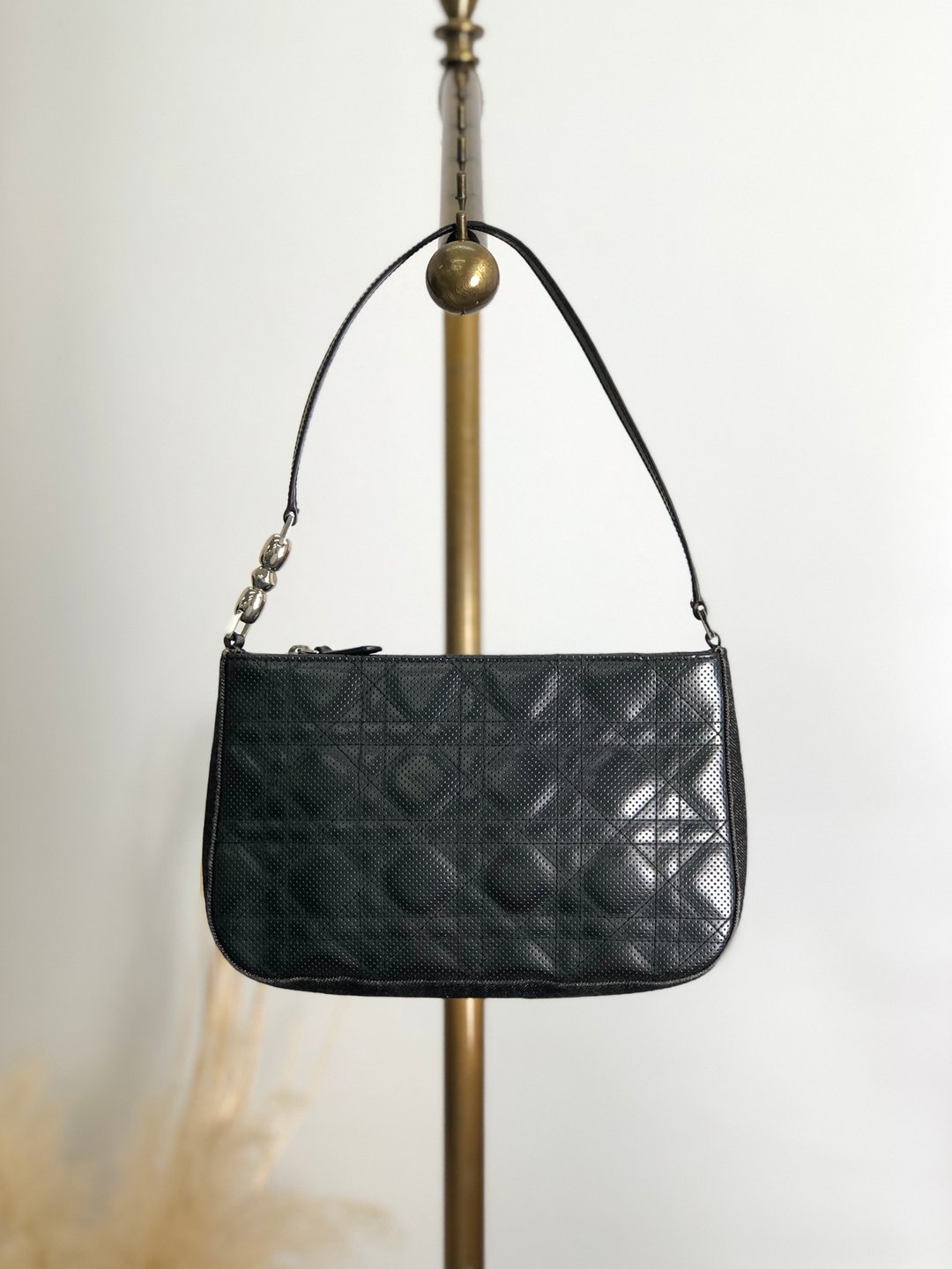 [日本直送品牌二手包] Christian Dior Malice 珍珠肩背包黑Cannage PVC 迷你包 复古 P5ui7r - 侧背包/斜挎包 - 防水材质 黑色