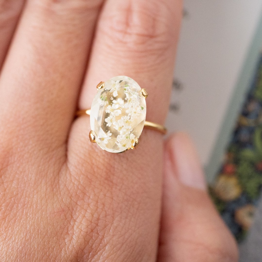 Botanical/drop ring/size 10 free size ring/lace flower 2 - 戒指 - 树脂 白色