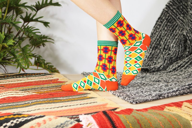 花砖 棉质中筒袜 - 袜子 -  明黄 - 袜子 - 棉．麻 黄色