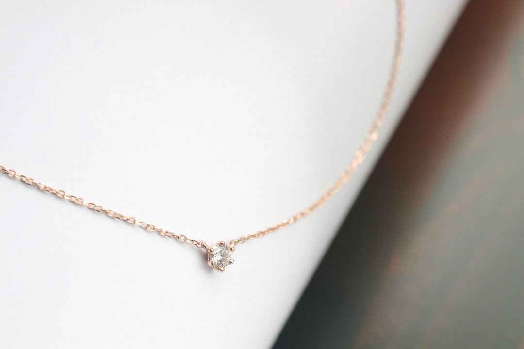 纯18K Tint Diamond Necklace 0.10 ct 六爪简约钻石项链 - 项链 - 贵金属 金色