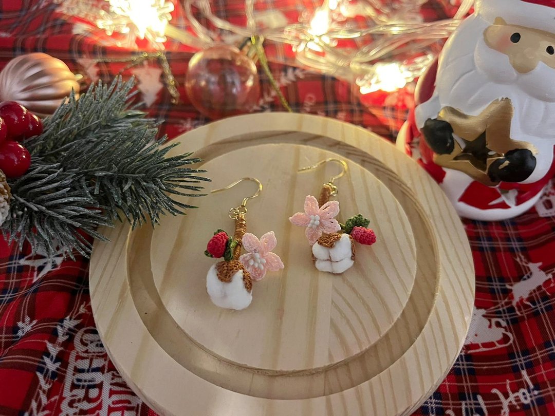 *My Fancy Handmade*鈎花圣诞耳环 - 耳环/耳夹 - 绣线 多色