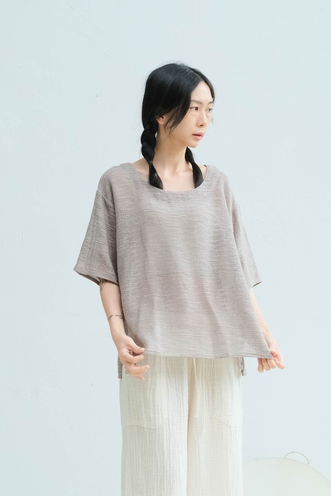 圆领网格针织短袖上衣 / Hemp 黏土 - 女装上衣 - 亚麻 卡其色