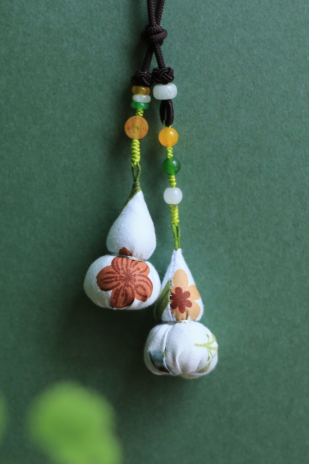 壹染指香包 | 小葫芦挂饰 包挂 | 棉布手缝 内填合香 - 吊饰 - 棉 