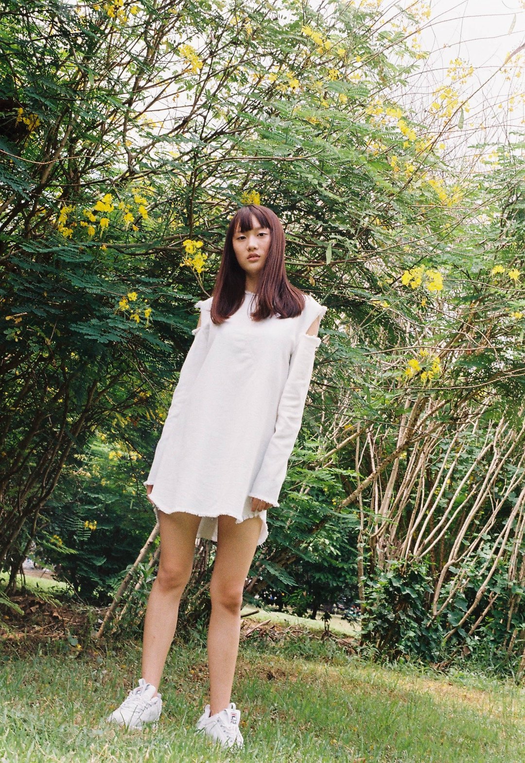 Cut Out Shoulder Dress (White) - 洋装/连衣裙 - 棉．麻 白色
