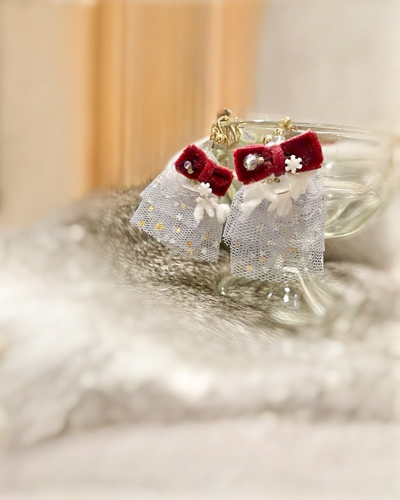 红丝绒雪 手作耳夹 耳骨夹 耳针 | 植椛。饰 小众品牌 - 耳环/耳夹 - 其他材质 红色