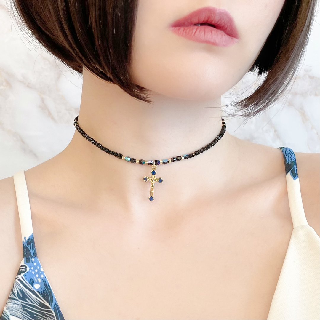 BLUE Light Lurking in the Darkness / Black Beads and Cross Choker SV154 - 颈链 - 其他金属 黑色