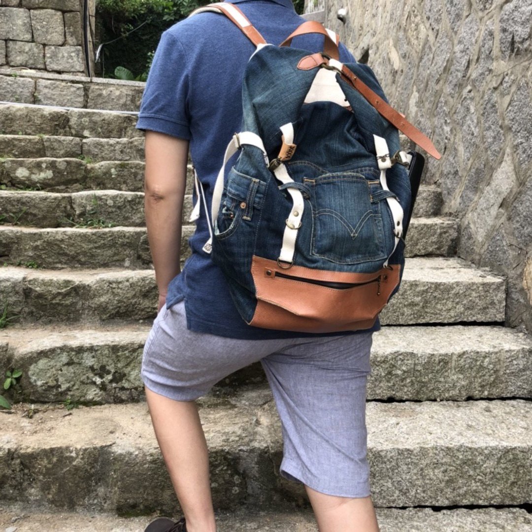 环保牛仔布真皮后背包/定制化旧衣改造 - 后背包/双肩包 - 真皮 蓝色