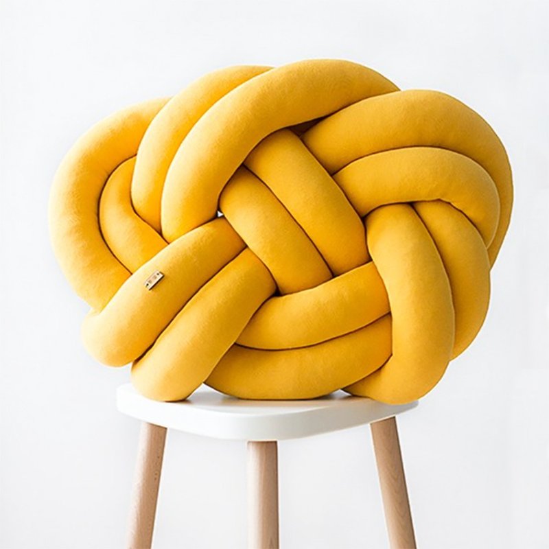Knot Cushion 缠绕抱枕 | 经典款芒果黄   乔迁礼物 - 枕头/抱枕 - 棉．麻 黄色
