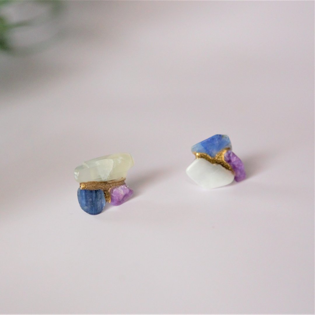 Made-to-order Kintsugi Natural Stone Earrings Clip-On / Charoite, Kyanite, White Moonstone / Traditional Crafts - 耳环/耳夹 - 半宝石 紫色